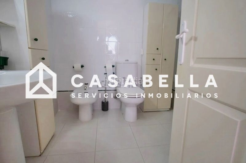 Foto 10bb7d0b-f9a5-4e1b-a28c-5302eec6fe0a. Pis amb calefacció piscina a El Perellonet Valencia