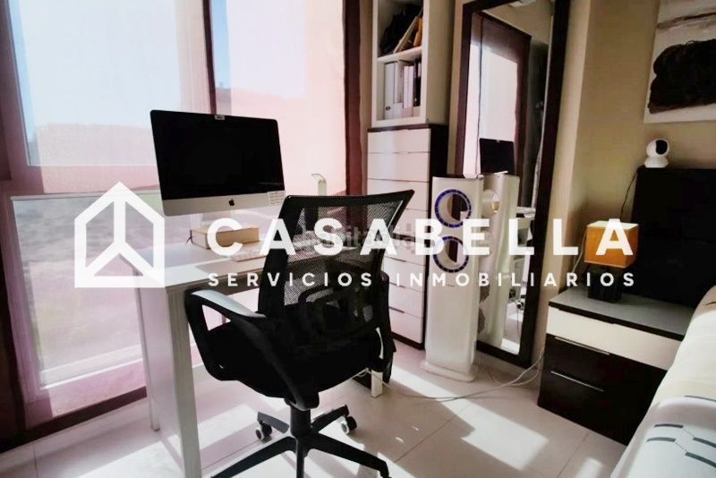 Foto 370ae68a-4b53-45cd-83d2-0089863f066e. Pis amb calefacció piscina a El Perellonet Valencia