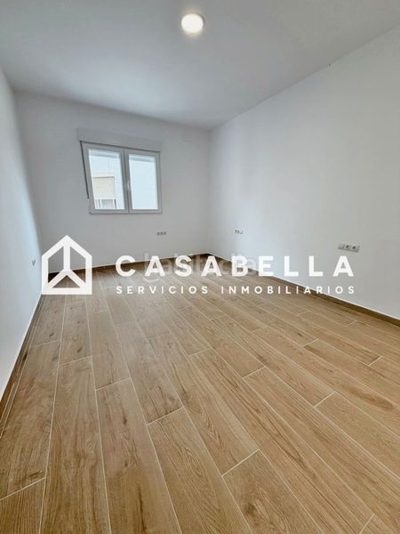 Foto ae927243-310e-4756-a55f-735ba2f54c1a. Pis a Nou Moles Valencia