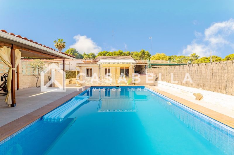 Foto 524c1b3d-99e7-44b9-a466-af926ce33e15. Casa amb calefacció piscina a La Cañada Paterna
