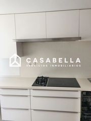 Lloguer Pis a Exposició. Casabella inmobiliaria alquila vivienda de 4 habitaciones y 3 ba