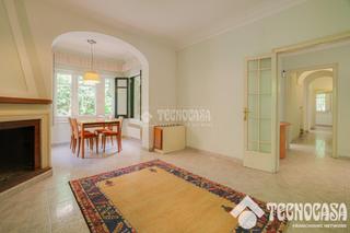 Maison à Centre-Can Nadal. Casa en venta en sant feliu de llobregat