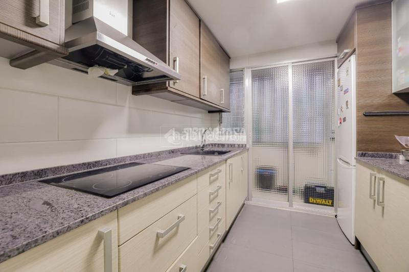 Foto 32cf2bee-1b5b-444b-8da9-8a4963dfc261. Flat in Bellvitge Hospitalet de Llobregat (L´)