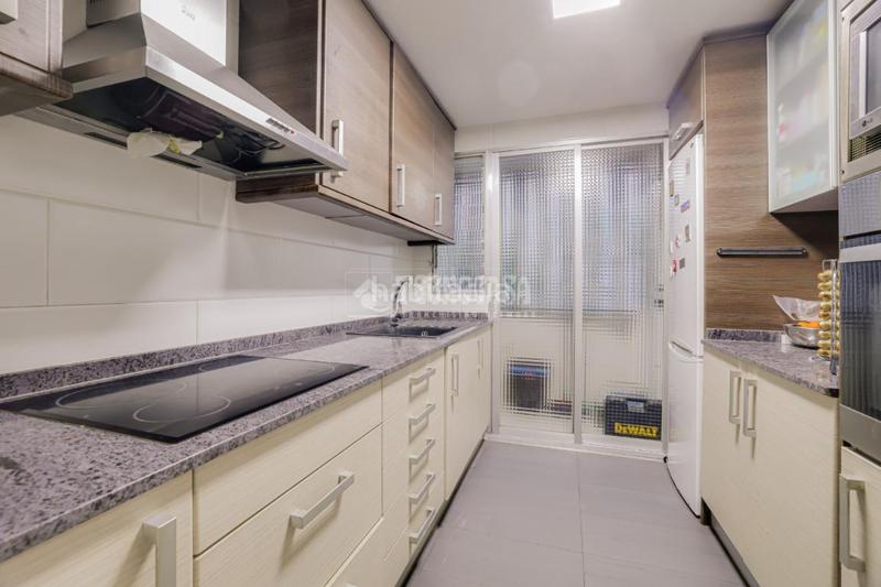 Foto 58ab7abf-a919-444c-8428-aebca92650d7. Flat in Bellvitge Hospitalet de Llobregat (L´)