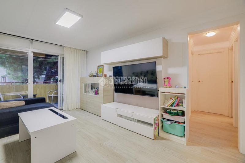 Foto db0f75bb-1842-42e8-8265-ddf6731c59a3. Flat in Bellvitge Hospitalet de Llobregat (L´)