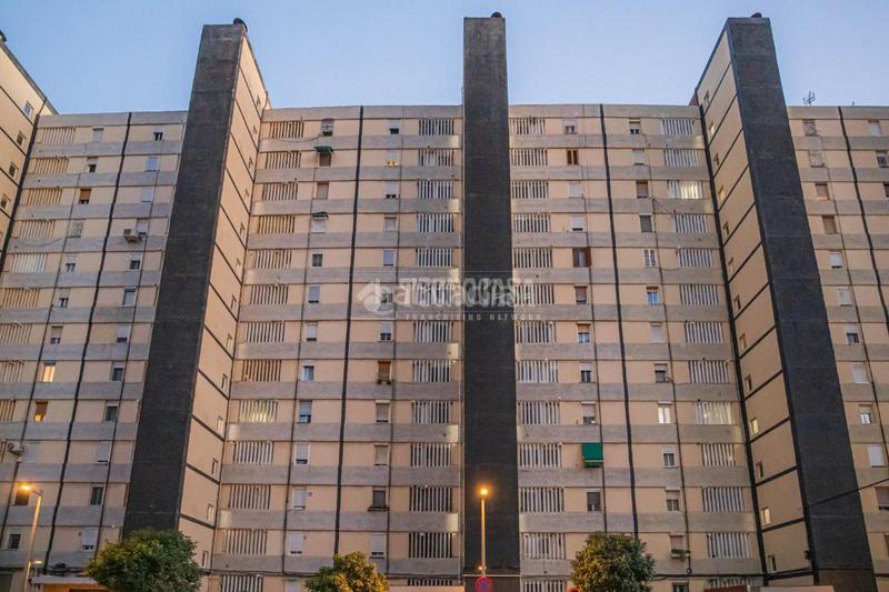 Foto ee75b52a-cae5-45a9-9701-4f000cdb943f. Pis a Bellvitge Hospitalet de Llobregat (L´)