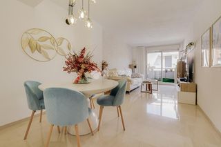 Etagenwohnung in Centre. Piso en venta en cornellà de llobregat