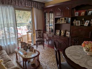 Pis  Calle foguerer. Espacioso piso de 75 m² con ascensor en pleno centro de alicante