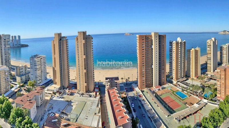 Foto bdfd99cf-0180-49c3-9d2d-70a3e25e6e50. Estudi a Playa Levante Benidorm