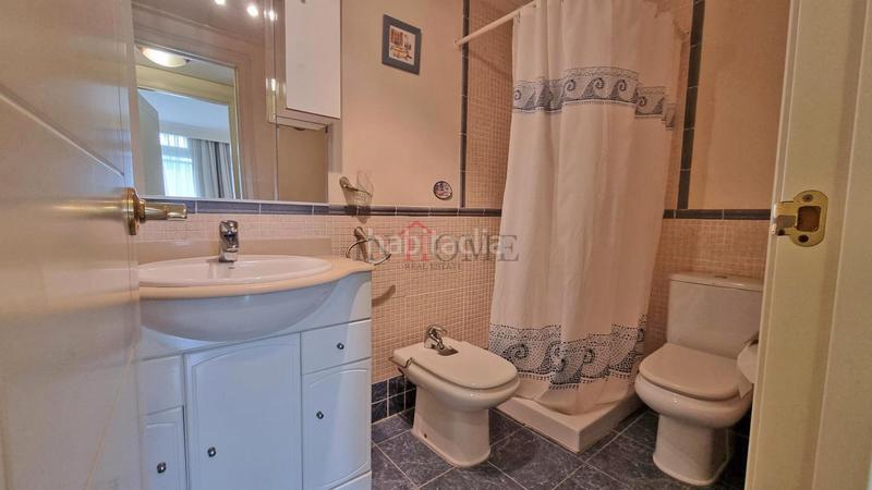 Foto 6b75c760-cb03-4fb0-a3ee-f96b082bfa74. Piccolo appartamento con piscina in Playa Poniente Benidorm