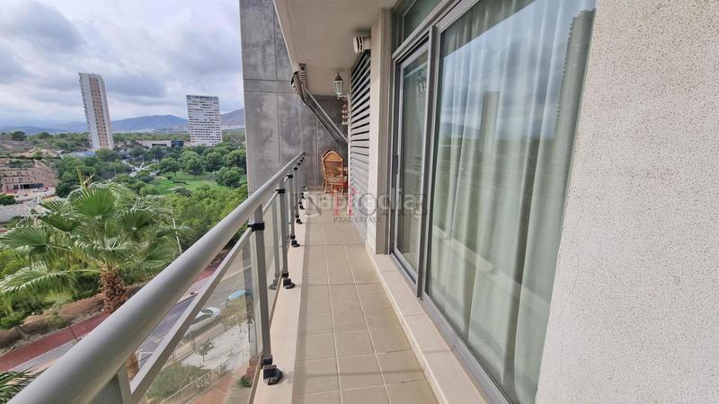 Foto c29542f9-3bea-46f5-aa0f-ba9573e33531. Piccolo appartamento con piscina in Playa Poniente Benidorm