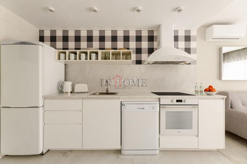 Foto 12a8138b-406a-4187-bdd1-545c9a88d314. Apartament amb piscina a Playa Levante Benidorm