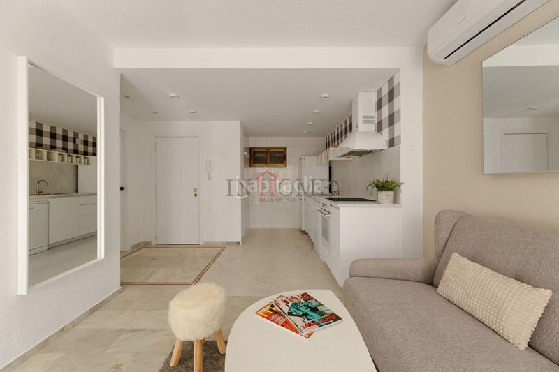 Foto 130ab680-cbc1-41de-9c86-36db3eea2f9e. Apartament amb piscina a Playa Levante Benidorm