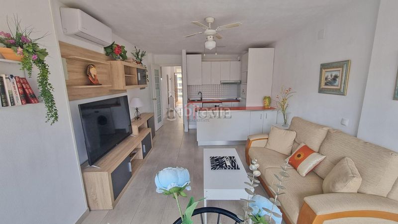 Foto e4218b12-867f-4799-a736-2ddcb419fcff. Apartament amb piscina a Rincón Bajo Benidorm