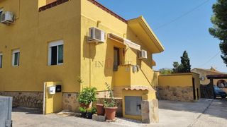 Chalet in Coloma. La nuciachalet