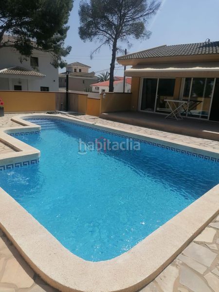 Foto fe240ed7-a425-4158-8352-638f0c4e4de5. Xalet amb piscina a Coloma Nucia (la)