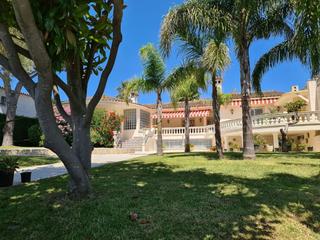 Chalet  Carrer noguera. Casa grande con 25m de amarre