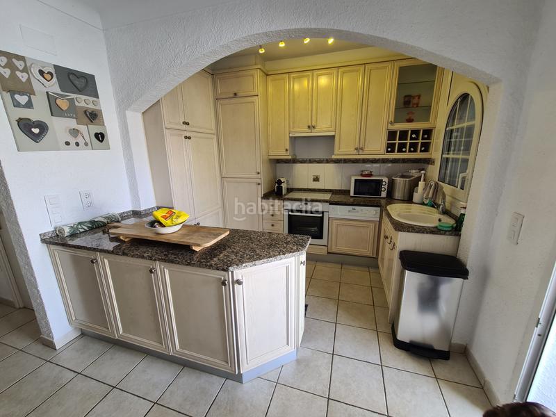 Foto 0e099a95-482b-4eda-905a-279ba80b6635. Casa adosada bonita casa con piscina y amarre de 12m, cerca del mar en Empuriabrava