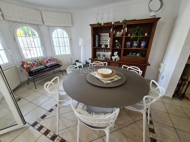Foto 186a1482-f636-4d7b-8679-eea59af1594d. Casa adosada bonita casa con piscina y amarre de 12m, cerca del mar en Empuriabrava