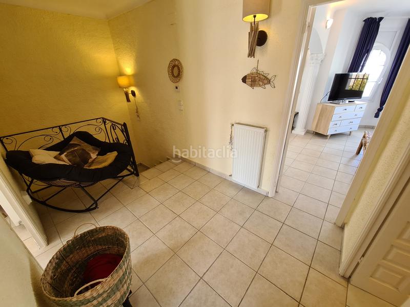 Foto c1508aee-d3f1-4a3a-a320-58d2952ae5f8. Casa adosada bonita casa con piscina y amarre de 12m, cerca del mar en Empuriabrava