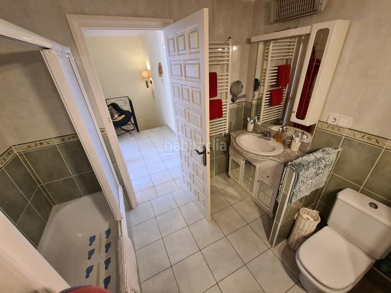 Foto e5756af0-38b4-4f3b-914a-f9be9d7b4cbd. Casa adosada bonita casa con piscina y amarre de 12m, cerca del mar en Empuriabrava
