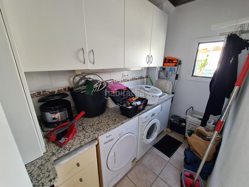 Foto f4480180-7278-4b4a-98f9-196a685204de. Casa adosada bonita casa con piscina y amarre de 12m, cerca del mar en Empuriabrava