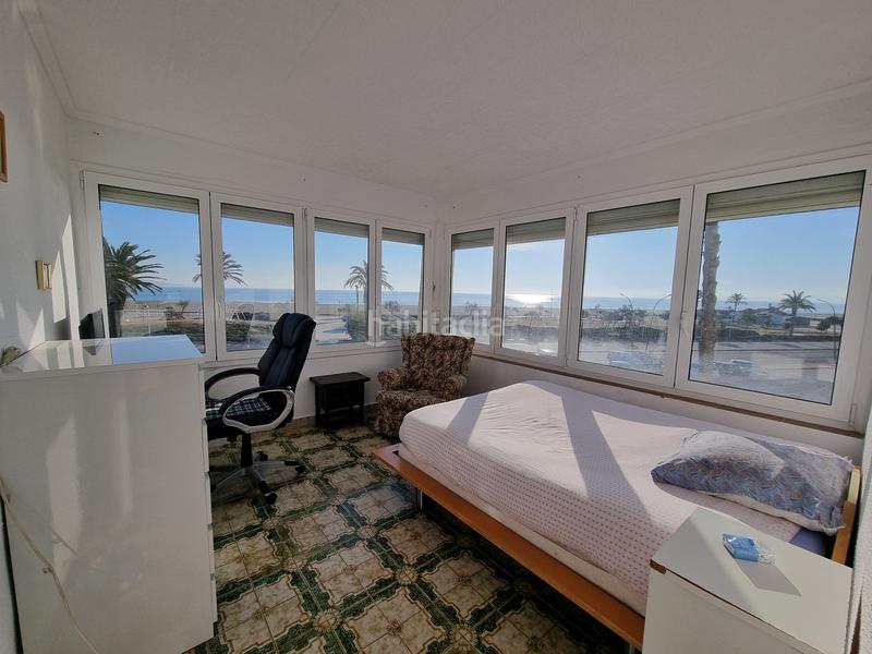 Foto ac41f88e-113a-483b-86c9-16a93a071e88. Apartamento encantador piso en primera línea de mar en Empuriabrava