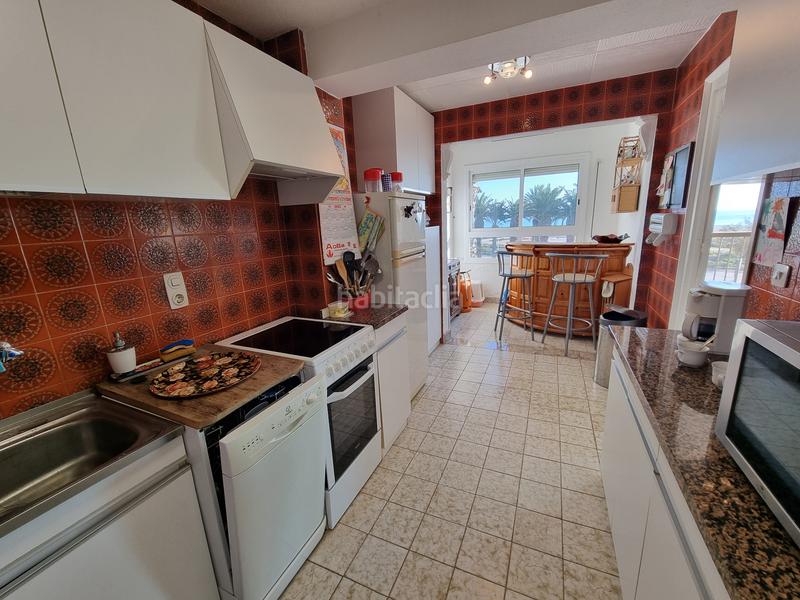Foto c3cc2301-4b33-41db-9e66-444a0a00d4fd. Apartamento encantador piso en primera línea de mar en Empuriabrava