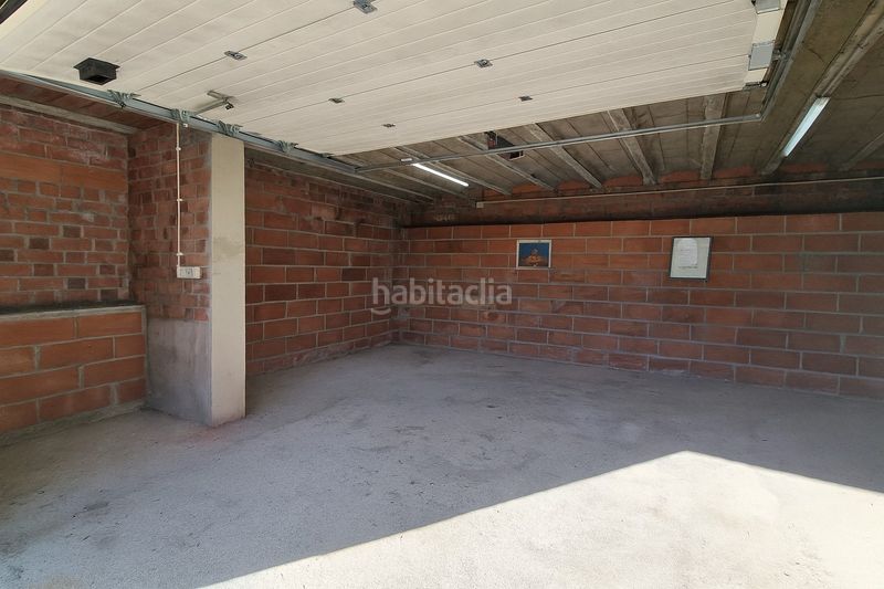 Foto 64495645-e5e0-4359-9a4e-8dcdd0d3c9a2. Casa aparellada amb xemeneia calefacció aparcament a Roses