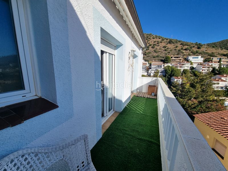 Foto 7aeb75ab-9791-45ca-b774-03682e881b99. Casa aparellada amb xemeneia calefacció aparcament a Roses