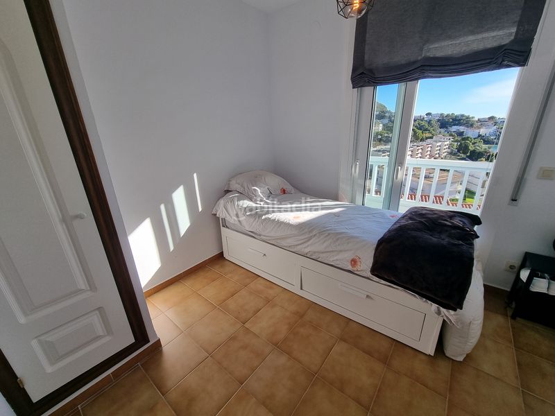 Foto a0ff8551-9853-4b15-8aac-b4b1ce4427ce. Casa aparellada amb xemeneia calefacció aparcament a Roses