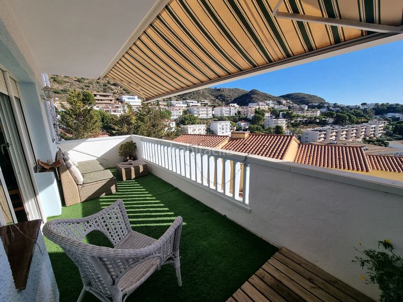 Foto a8441d27-5f96-4895-946e-a6204a0dd493. Casa aparellada amb xemeneia calefacció aparcament a Roses