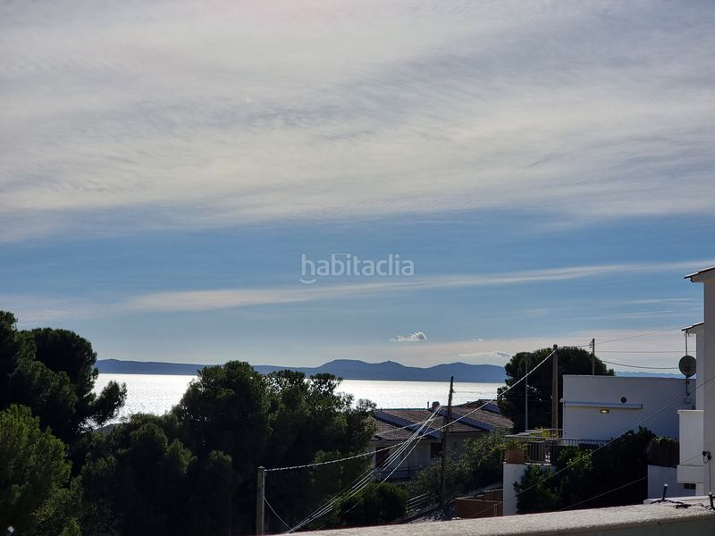 Foto bdefe374-b8f0-4928-b986-9506061ed04f. Casa aparellada amb xemeneia calefacció aparcament a Roses