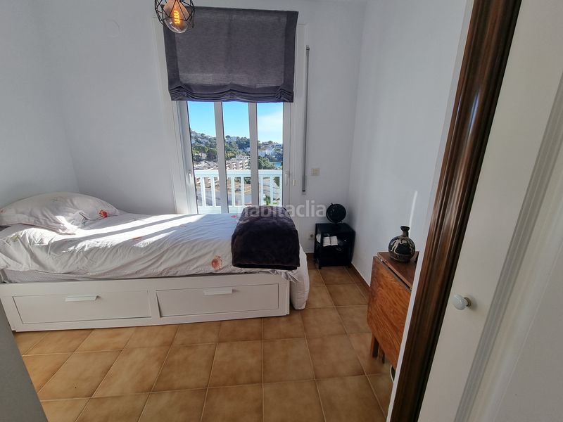 Foto c6ff36e1-84e8-4c68-bb6f-771fd5d0c9a5. Casa aparellada amb xemeneia calefacció aparcament a Roses