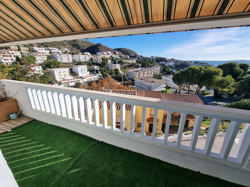 Foto ea0792f6-1526-42db-9b69-d6edeb534262. Casa aparellada amb xemeneia calefacció aparcament a Roses