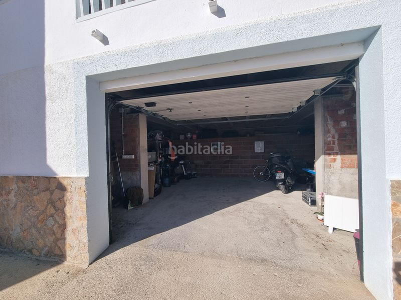 Foto f4e6178c-da8c-4139-af5b-6a41c149322f. Casa aparellada amb xemeneia calefacció aparcament a Roses