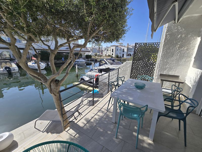 Foto 4590c740-510e-4d15-9833-4e64f3e30910. Casa adossada amb aparcament a Port Banyuls - Port Alegre - Port Empordà Empuriabrava