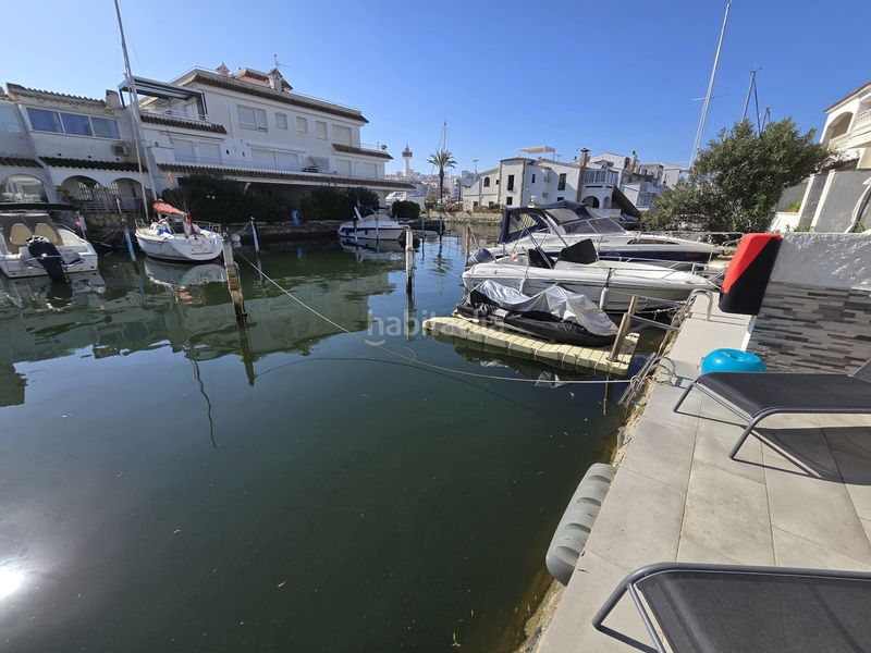 Foto 518afa3b-3975-4c66-a411-5a36b92ff920. Casa adossada amb aparcament a Port Banyuls - Port Alegre - Port Empordà Empuriabrava