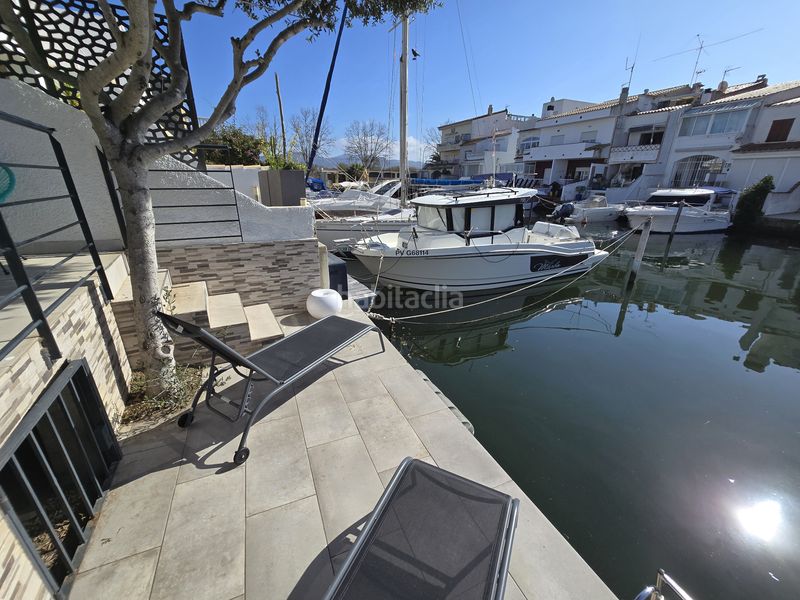 Foto 526be59a-461d-4034-8801-8c468c85e241. Casa adossada amb aparcament a Port Banyuls - Port Alegre - Port Empordà Empuriabrava