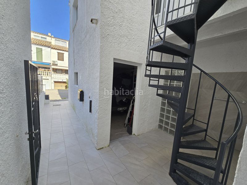 Foto 7000d547-6310-436a-8a2a-71d6f4141550. Casa adossada amb aparcament a Port Banyuls - Port Alegre - Port Empordà Empuriabrava