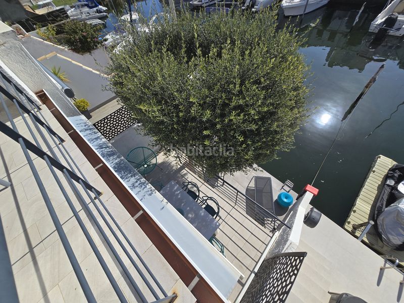 Foto 760fbed2-8bbc-452d-a202-daa2abfa9fe5. Casa adossada amb aparcament a Port Banyuls - Port Alegre - Port Empordà Empuriabrava