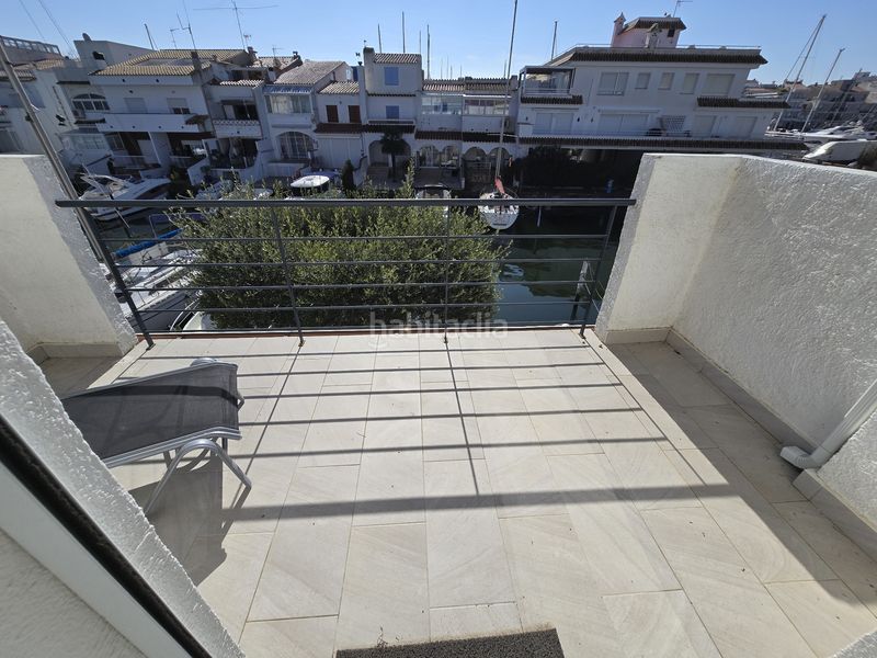 Foto 79dcbfcd-d025-49f7-b2f8-42ba48a2b279. Casa adossada amb aparcament a Port Banyuls - Port Alegre - Port Empordà Empuriabrava