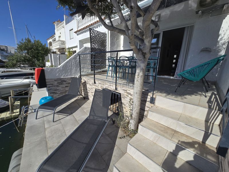 Foto ab48c467-1bca-4e4f-ae86-57e3de6fd707. Casa adossada amb aparcament a Port Banyuls - Port Alegre - Port Empordà Empuriabrava