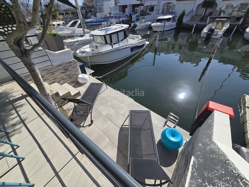 Foto fad7f9fc-999e-45db-aeea-e491b600a670. Casa adossada amb aparcament a Port Banyuls - Port Alegre - Port Empordà Empuriabrava