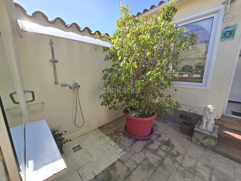 Foto b4c29f36-097c-4405-87d1-6fb6d5ec6005. Casa amb aparcament piscina a Peni Empuriabrava