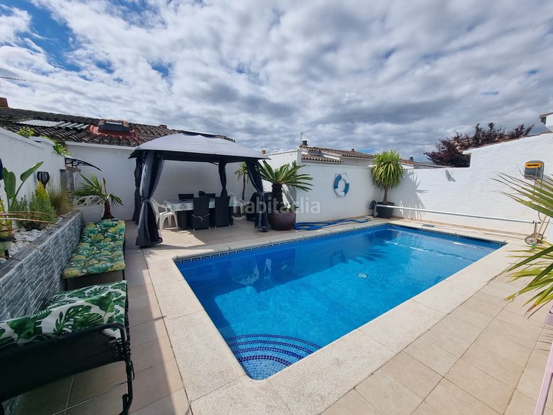 Foto 75929aa8-9ab0-4ba2-a5b4-520ced0f8bf1. Casa adossada amb xemeneia aparcament piscina a Puigmal - Mas Nou Empuriabrava