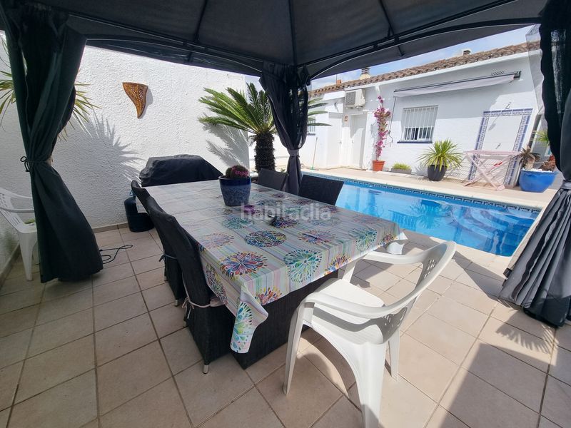 Foto 7dd5b8d7-f813-49b6-8b37-419ac0df0092. Casa adossada amb xemeneia aparcament piscina a Puigmal - Mas Nou Empuriabrava