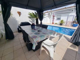 Casa adossada a Puigmal - Mas Nou. Casa unifamiliar de planta baja en venta en empuriabrava