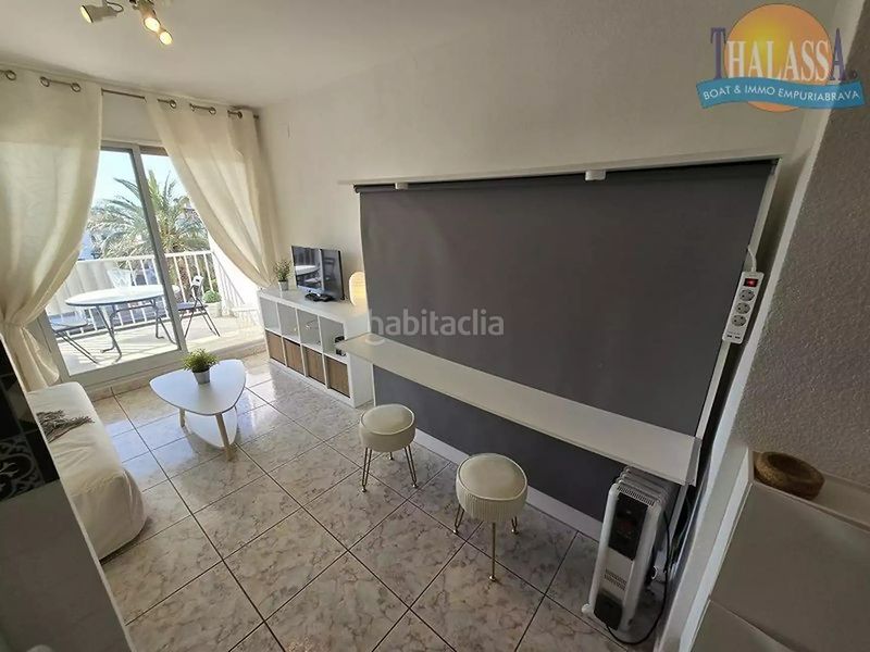 Foto 6ac0f331-f964-4625-bc36-d3761bd92e38. Estudi amb aparcament a Moxó - Sant Mori Empuriabrava