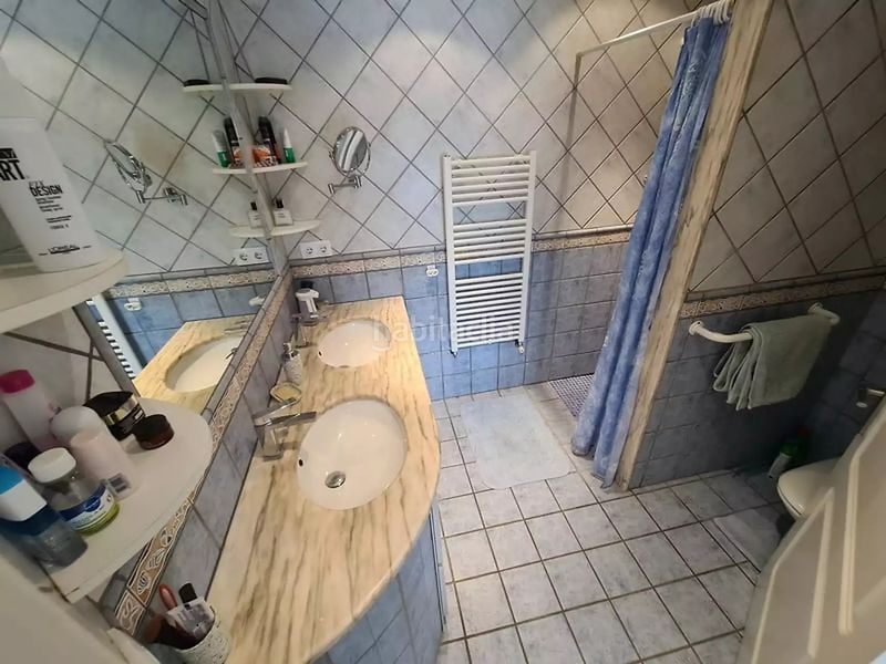 Foto ae9ae4d5-d60d-4b50-a935-ed9ae0faa640. Casa amb calefacció aparcament piscina a Peni Empuriabrava